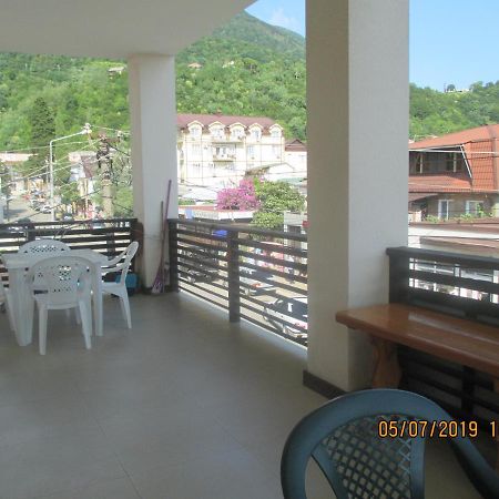 Guest House У Маргариты Gagra Exteriör bild