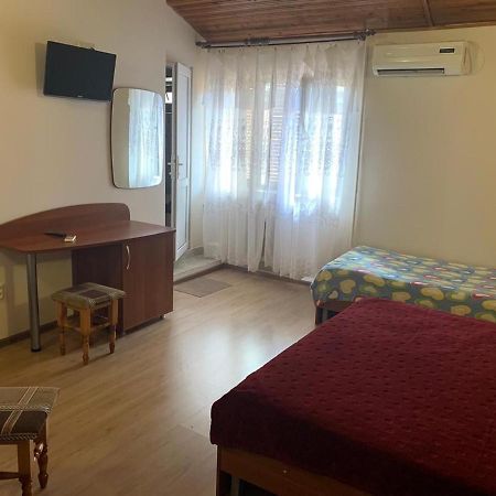 Guest House У Маргариты Gagra Exteriör bild