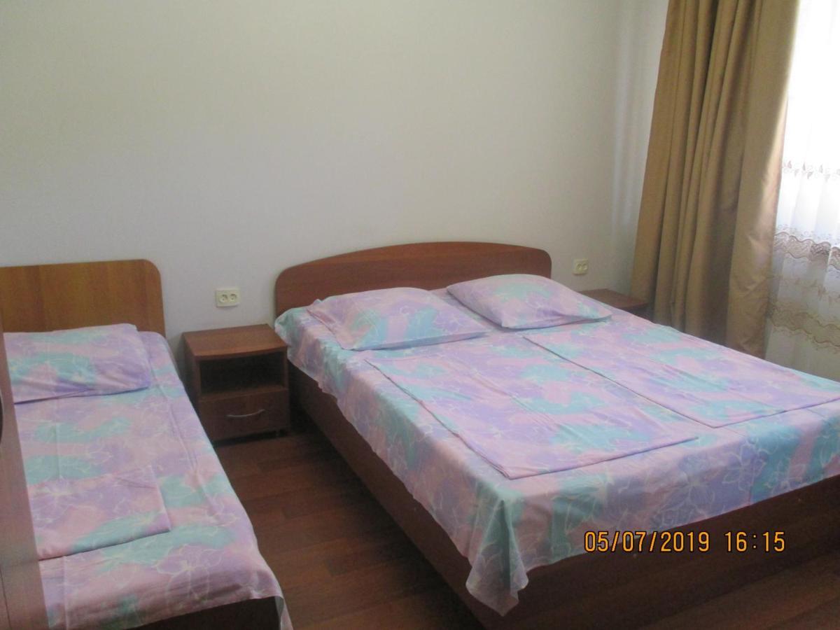 Guest House У Маргариты Gagra Exteriör bild