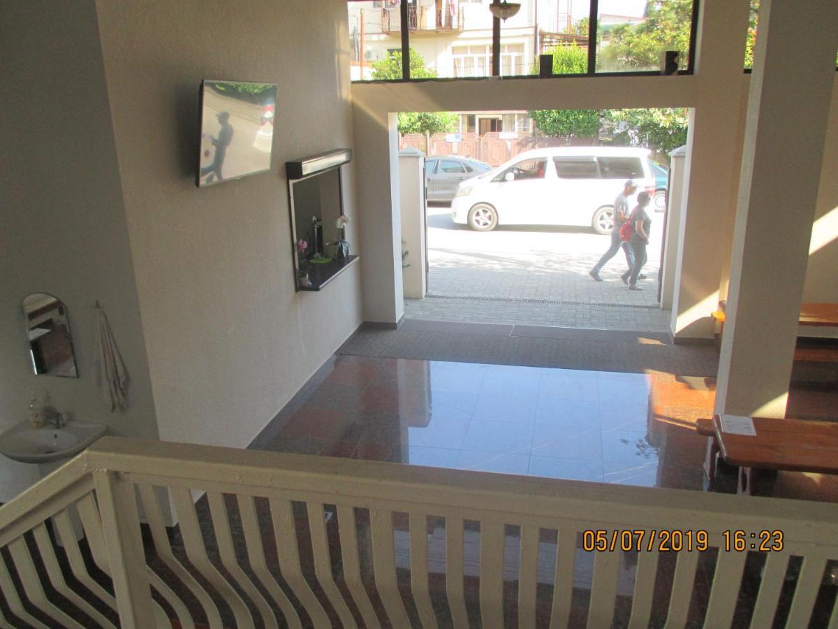 Guest House У Маргариты Gagra Exteriör bild