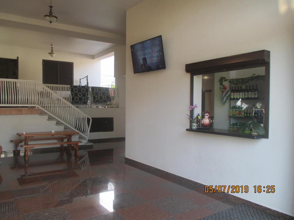 Guest House У Маргариты Gagra Exteriör bild